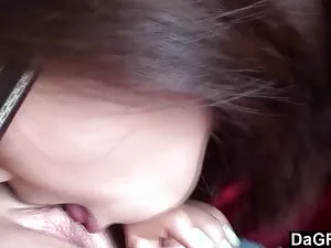 प्रेमिका लाया एक काल ...