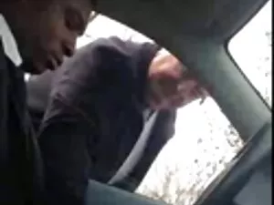 अपने कमरे में सेक्सी ...