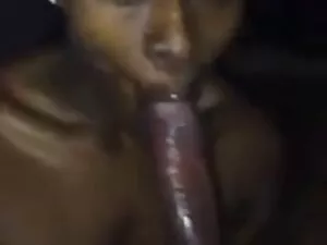 पतली रेड इंडियन छात् ...