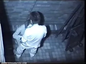 दो साथी और जूते गर्म ...